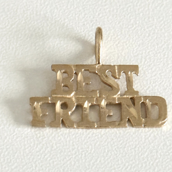 14K Solid Yellow Gold Best Friend Hammered Design Pendant